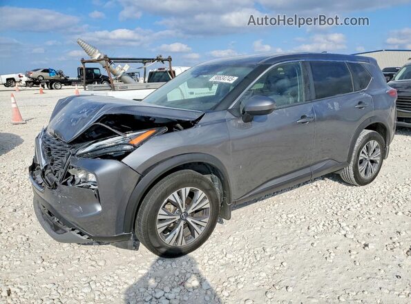 JN8BT3BA6PW006016 2023 NISSAN ROGUE Gray Vista tres cuartos delantera izquierda