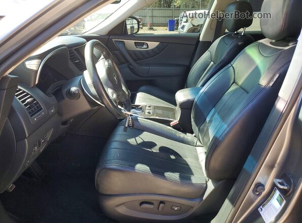 JN8CS1MU8HM140994 2017 INFINITI QX70 Серый Вид салона спереди