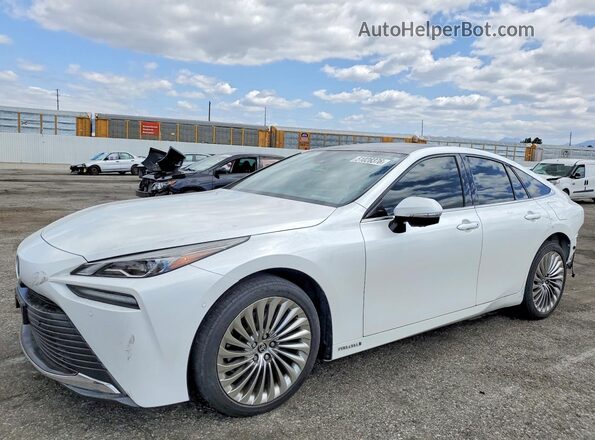 JTDAAAAA8MA001086 2021 TOYOTA LIMITED White Передня ліва чверть