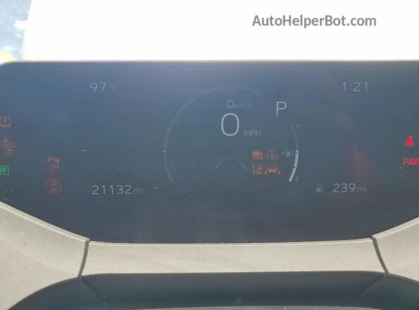 JTDACAAUXR3043646 2024 TOYOTA LE Silver ხელსაწყოთა პანელის ხედი