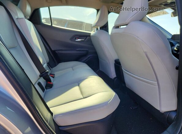JTDACAAUXR3043646 2024 TOYOTA LE Silver უკანა სავარძლების ხედი
