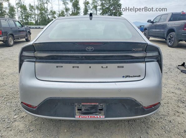JTDACACU2R3030063 2024 TOYOTA PRIUS Серебряный Вид сзади