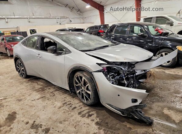 JTDACACU7R3036084 2024 TOYOTA PRIUS Серебряный Передняя правая четверть