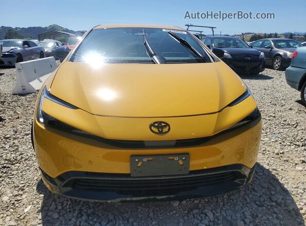 JTDADABU6T3034591 2026 TOYOTA PRIUS Yellow Вид спереду