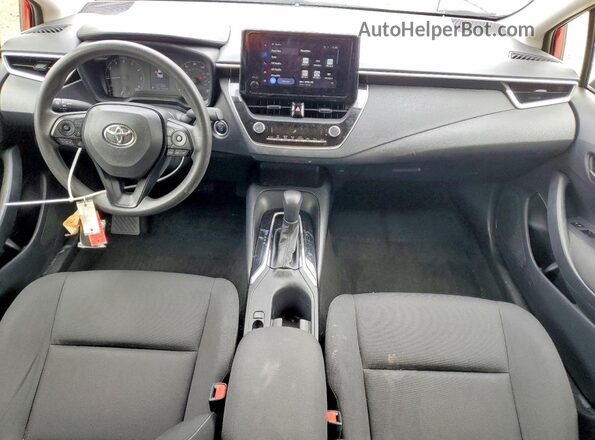 JTDB4MEE8RJ015541 2024 TOYOTA COROLLA Red Widok deski rozdzielczej