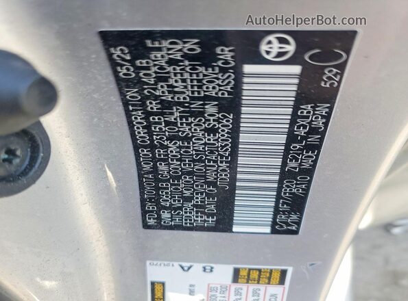 JTDBCMFE4S3099062 2025 TOYOTA COROLLA Silver Widok naklejki z numerem VIN
