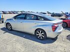2017 Toyota Mirai Base Серебряный vin: JTDBVRBD7HA003496
