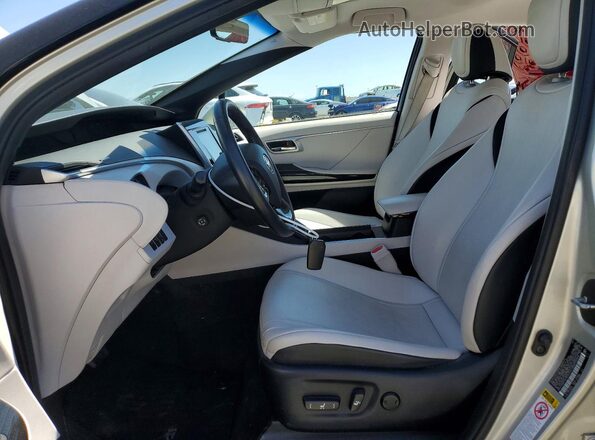 JTDBVRBD7HA003496 2017 TOYOTA MIRAI Серебряный Вид салона спереди