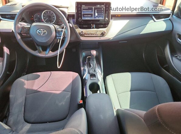 JTDEPMAE6MJ183021 2021 TOYOTA COROLLA Красный Вид панели приборов