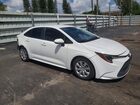 2022 Toyota Corolla Le White vin: JTDEPMAE9N3007196