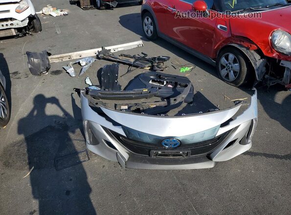 JTDKAMFP5M3166844 2021 TOYOTA PRIUS Серебряный Вид подкапотного пространства