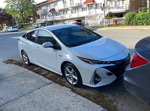 JTDKAMFP7N3218640 2022 TOYOTA PRIUS White Передня ліва чверть