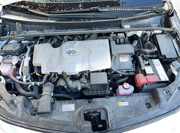 JTDKAMFP7N3218640 2022 TOYOTA PRIUS White Вид салону спереду