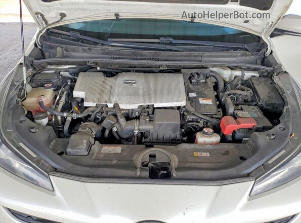 JTDKARFUXK3097939 2019 TOYOTA PRIUS Белый Вид задней части салона