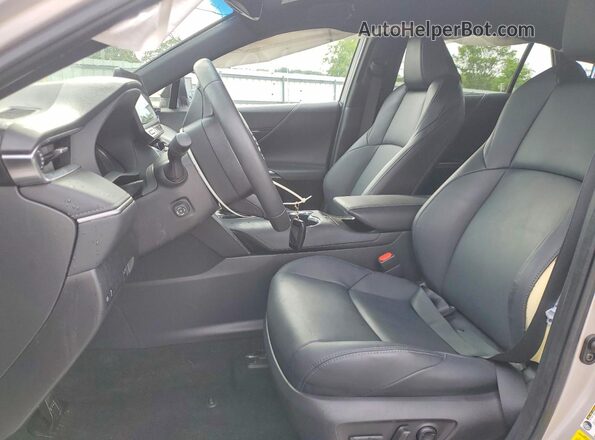 JTEAAAAH1PJ149657 2023 TOYOTA VENZA Серебряный Вид салона спереди