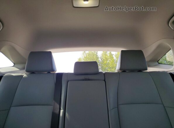 JTEAAAAH9NJ102499 2022 TOYOTA VENZA Red Widok tylnych siedzeń