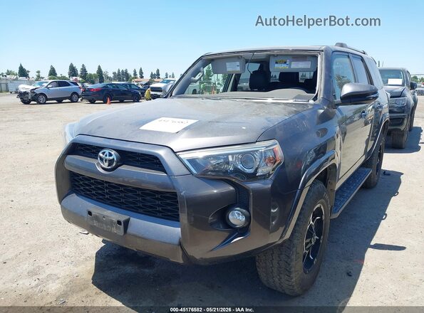JTEBU5JR5K5682575 2019 TOYOTA 4RUNNER Серый Передняя левая четверть