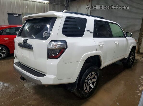 JTEBU5JR5L5788056 2020 TOYOTA 4RUNNER Белый Задняя правая четверть