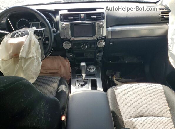 JTEBU5JR9J5488159 2018 TOYOTA 4RUNNER Серый Вид панели приборов