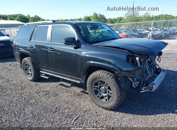 JTEEU5JR0P5281150 2023 TOYOTA 4RUNNER Black Delantero derecho