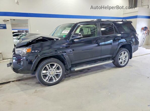 JTEFU5JR8P5282521 2023 TOYOTA 4RUNNER Черный Передняя левая четверть