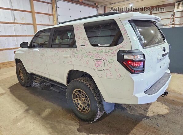 JTEMU5JR3M5962359 2021 TOYOTA 4RUNNER Белый Задняя левая четверть