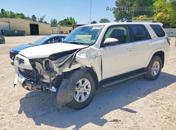 JTEMU5JR7R6225473 2024 TOYOTA 4RUNNER Белый Передняя левая четверть