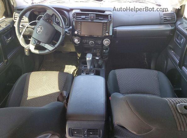 JTEPU5JR2R6233428 2024 TOYOTA 4RUNNER Blue Widok deski rozdzielczej