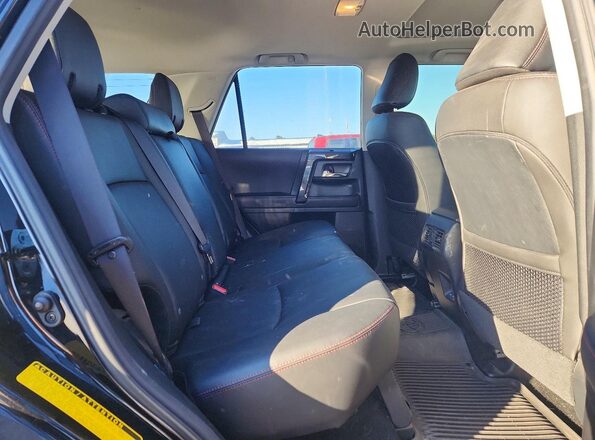 JTERU5JR2P6148918 2023 TOYOTA 4RUNNER Черный Вид задней части салона