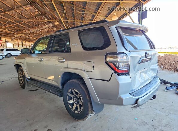 JTERU5JR4P6134504 2023 TOYOTA 4RUNNER Silver Trasero izquierdo