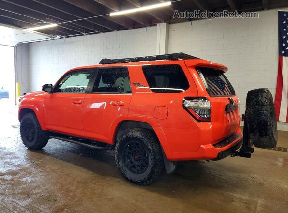 JTERU5JR6R6257790 2024 TOYOTA 4RUNNER Orange Trasero izquierdo
