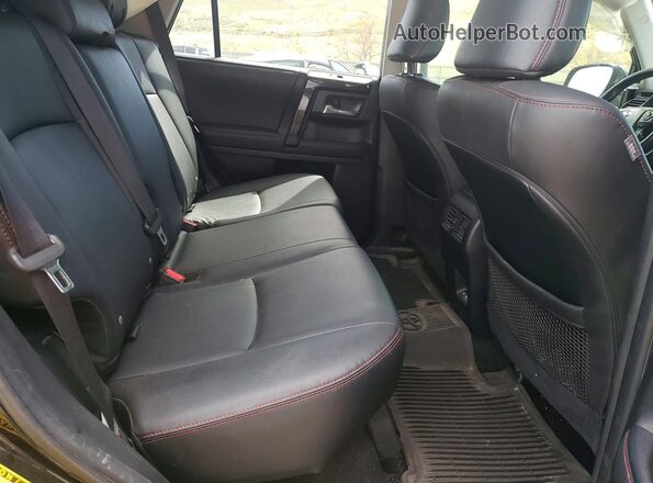 JTERU5JR7P6207557 2023 TOYOTA 4RUNNER Черный Вид задней части салона