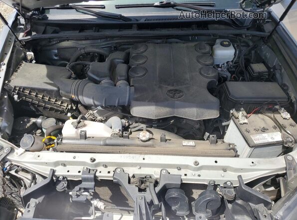 JTERU5JR8P6147871 2023 TOYOTA 4RUNNER Серебряный Вид задней части салона
