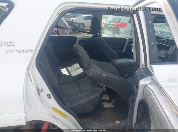 JTESU5JR5N5989006 2022 TOYOTA 4RUNNER White VIN sticker view