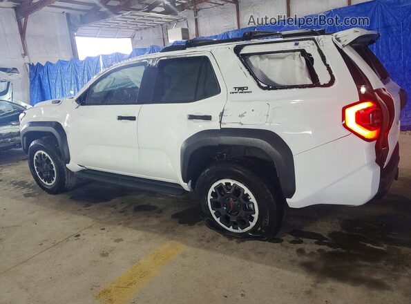 JTEVB5BR3T5033795 2026 TOYOTA 4RUNNER White Trasero izquierdo