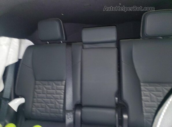 JTEVB5BR3T5033795 2026 TOYOTA 4RUNNER White Vista de los asientos traseros