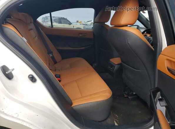 JTHAA1D26M5113493 2021 LEXUS IS White Widok tylnych siedzeń