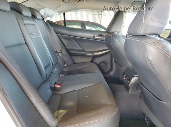 JTHBA1D22J5072912 2018 LEXUS IS Белый Вид задних сидений