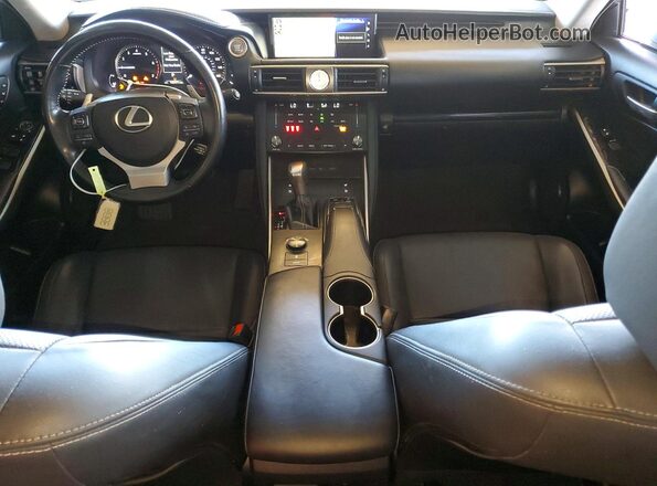 JTHBA1D22J5072912 2018 LEXUS IS Белый Вид панели приборов