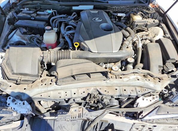 JTHBA1D23J5065886 2018 LEXUS IS Белый Вид задней части салона