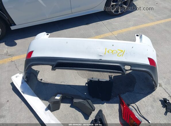 JTHBA1D24J5081403 2018 LEXUS IS 300 White 