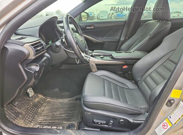 JTHCE1D29H5014153 2017 LEXUS IS Silver Widok wnętrza z przodu