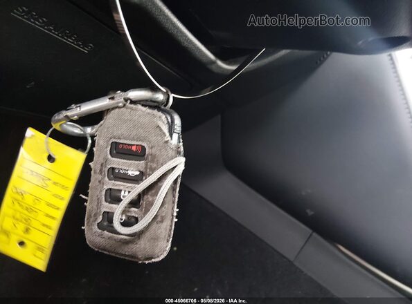 JTHCM1D25H5023385 2017 LEXUS IS 300 Silver Vista del salpicadero
