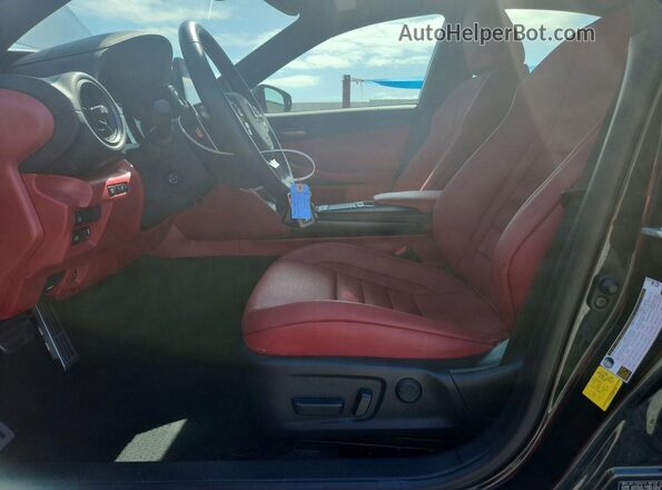 JTHGZ1B28P5071645 2023 LEXUS IS Черный Вид салона спереди