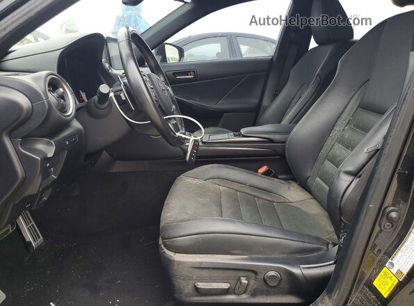 JTHGZ1B29M5040139 2021 LEXUS IS Черный Вид салона спереди