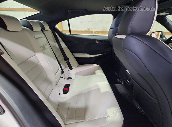 JTHGZ1E21S5038734 2025 LEXUS IS White Widok tylnych siedzeń