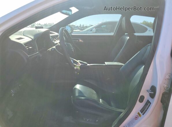 JTHKD5BH5H2298623 2017 LEXUS CT Белый Вид салона спереди
