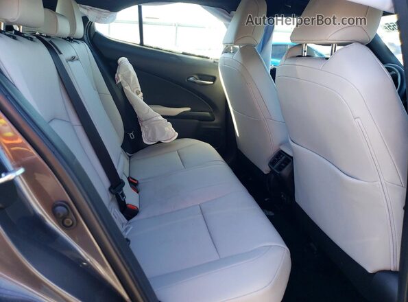 JTHUCJDH6S2012643 2025 LEXUS UX Серый Вид задней части салона