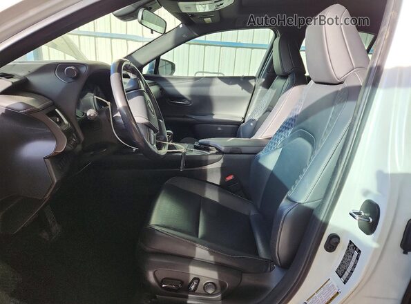 JTHX3JBH5L2021125 2020 LEXUS UX White Вид салону спереду