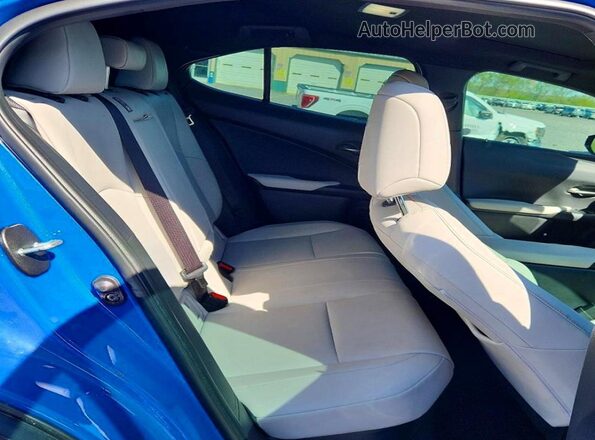 JTHX6JBH2P2133832 2023 LEXUS UX Синий Вид задних сидений